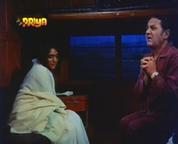 Shanti meets Mr Phillips on the train Shanti meets Mr Phillips on the train