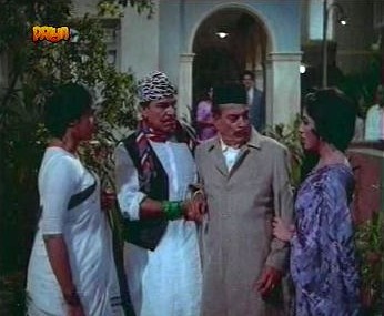 Abdul Chacha fetches Karamchand home Abdul Chacha fetches Karamchand home