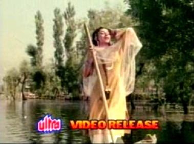 Sharmila Tagore in Kashmir ki Kali