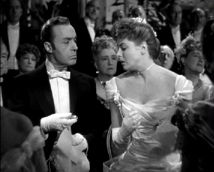 Gregory finds his watch in Paula's bag Gregory finds his watch in Paula's bag