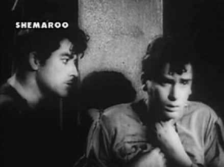 Kalu frightens the wits out of Ramu Kalu frightens the wits out of Ramu