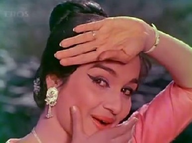 Asha Parekh in Phir Wohi Dil Laya Hoon