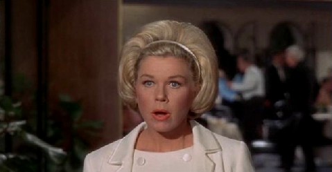 Judy comes upon Linda kissing George