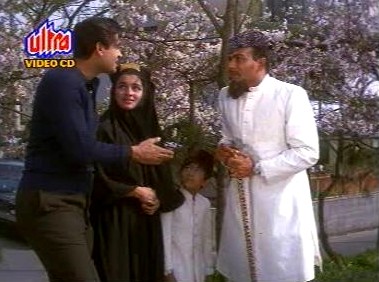 Mahesh & Co. rescue Asha from Madan and Pran