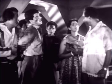 Dolly intervenes after Ajit if bashed up