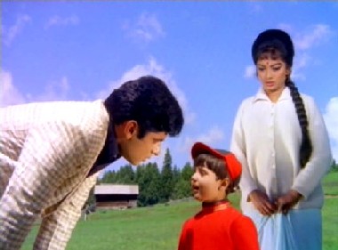 Sanjay Khan, Bobby and Sadhana in Ek Phool Do Maali