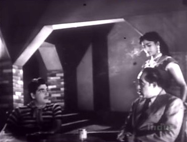 Ajit and Mohana assure Khanna of their loyalty