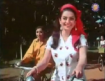 Saira Banu in Padosan