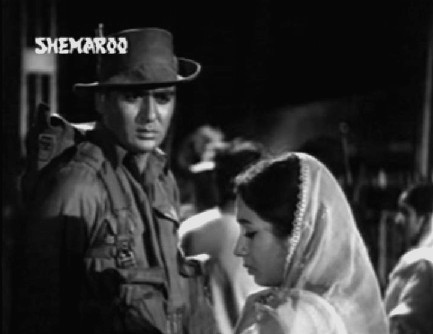 Sunil Dutt and Nanda in Usne Kaha Tha