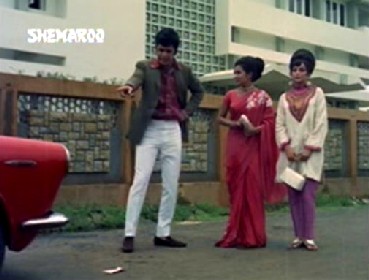 Sudha meets Rajesh after he almost runs her over