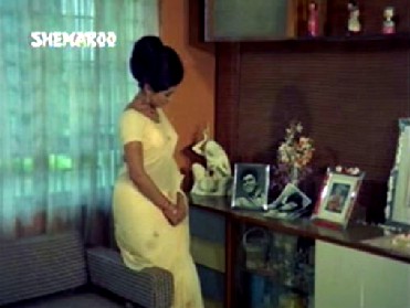 Sudha sees Rajesh's photo in Sudhir's house
