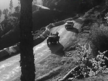 A jeep and a car - from Dil Deke Dekho