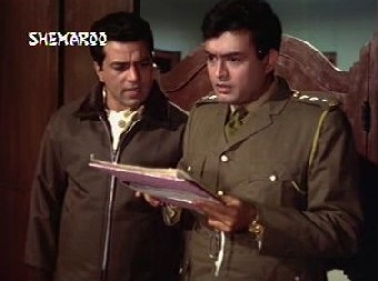 Dharmendra and Sanjeev Kumar in Shikar