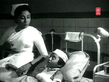Shobhna looks after Shankar's injured son