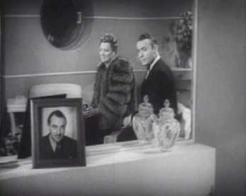 Michel meets Terry - and learns of Kenneth's existence Michel meets Terry - and learns of Kenneth's existence