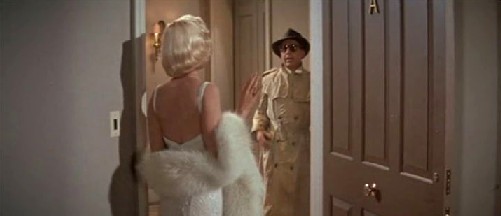 Pola meets Denmark and thinks he's Schatze's pal