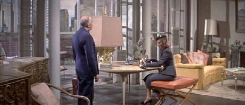 Schatze leases a flat of the absconding Mr Denmark