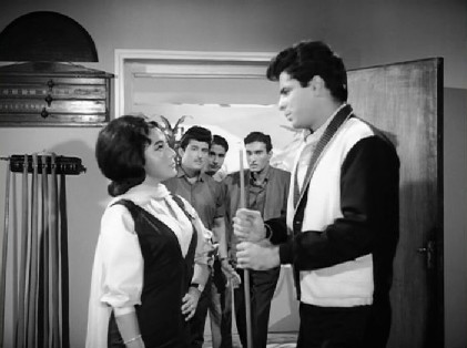 Seema takes Sapan to task - in public