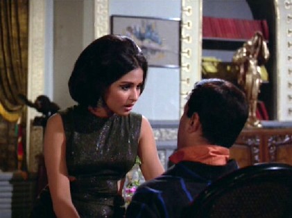 Anju Mahendru in Jewel Thief