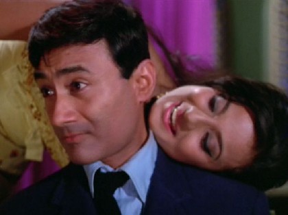 Tanuja in Jewel Thief