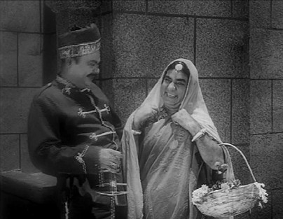 Badloo dons a disguise