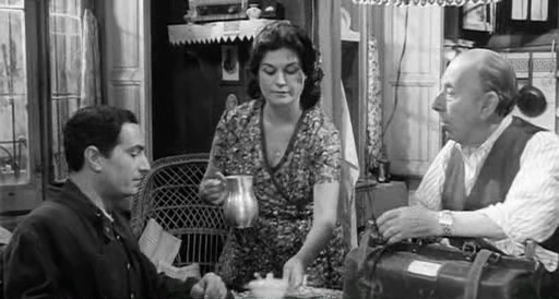 Jose Luis goes to Amadeo's house, and meets Carmen