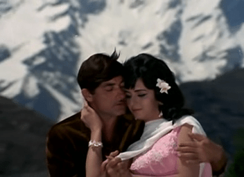 Rajesh and Meena fall in love in Darjeeling
