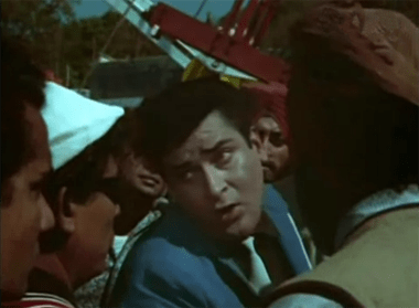 Dekhiye sahibon woh koi aur, from Teesri Manzil