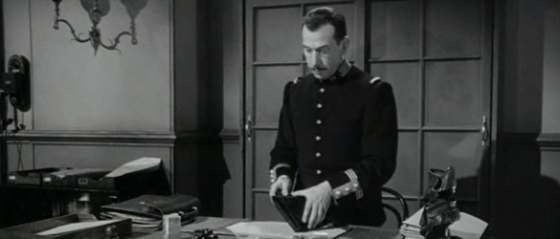 Dreyfus arrives at his office