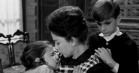 Tula comforts her niece and nephew