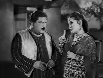 Pumman tries to get fresh with Sahiban