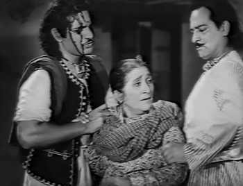 Mirza and Shamir's aunt intervenes