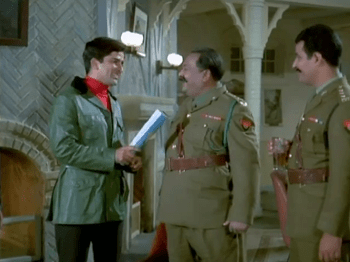 At the mess: Kamini sees Ajit