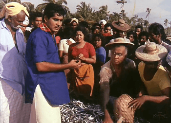 Pareekutty finds himself being swindled