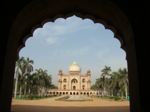 An example of a cusped arch - at Safdarjang's tomb.