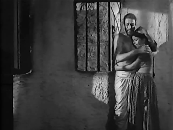 Manglu and Sundariya bemoan their fate