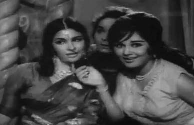 Meri saheliyaan byaahi gayeen saari, from Teesra Kaun