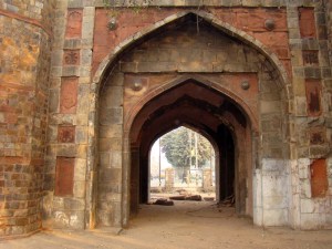 Dilli Darwaaza, seen up close.
