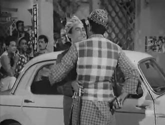 Yusuf hugs Shaukat - and picks his pocket