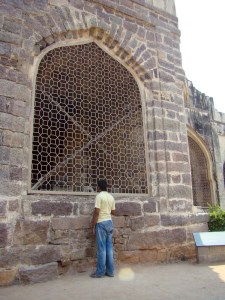 At the Sileh Khana: guns and cannonballs.