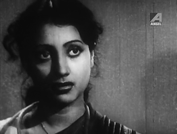 Arun bumps into the beautiful Sagarika