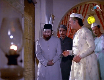 The vakil and the witnesses arrive to ask for Zeenat's consent