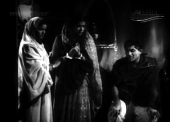 Jhuniya turns up at their home, pregnant