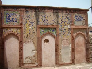 The wall mosque at the tomb of Atgah Khan.