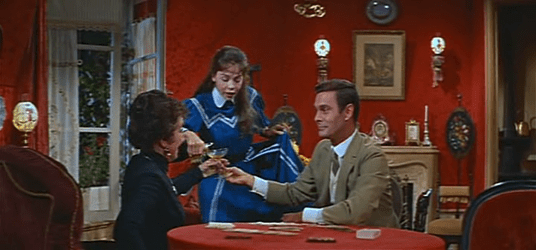 Gigi bets on a game of cards