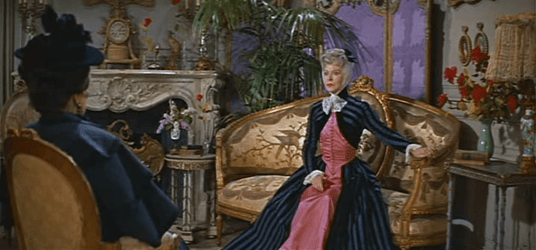 Mamita and Aunt Alicia have a chat