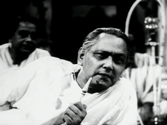 Chhabi Biswas as Bishwambar Roy