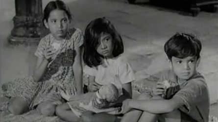 Sharda finds her children eating stolen pao