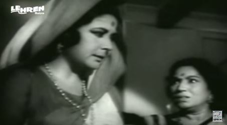 Meena Kumari as Hem