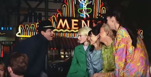 Aji aisa mauka phir kahaan milega, from An Evening in Paris